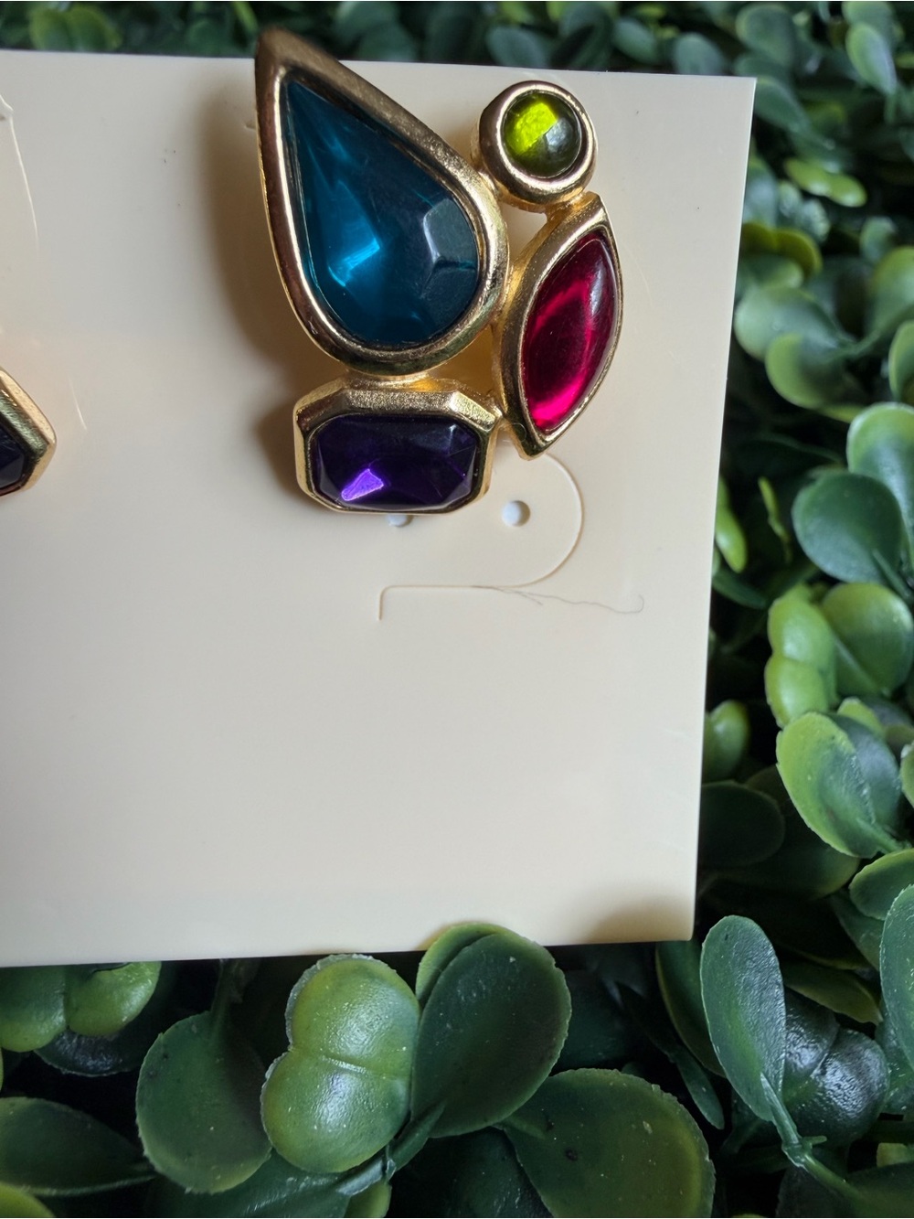 Vintage Trifari Multi-Stone Pierced Earrings Teal Pink Purple Olive Gold Signed - Picture 5 of 6